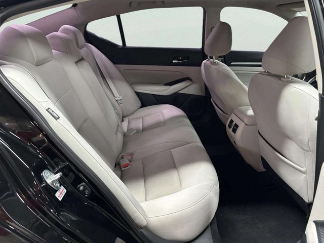 2019 Nissan Altima 2.5 SV Sedan - 23054696 - 17