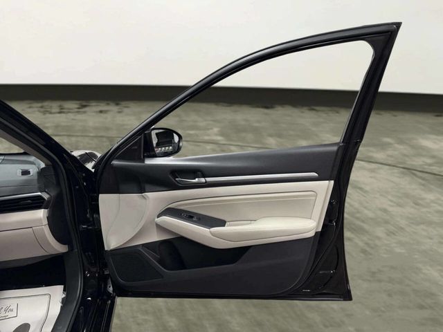 2019 Nissan Altima 2.5 SV Sedan - 23054696 - 18