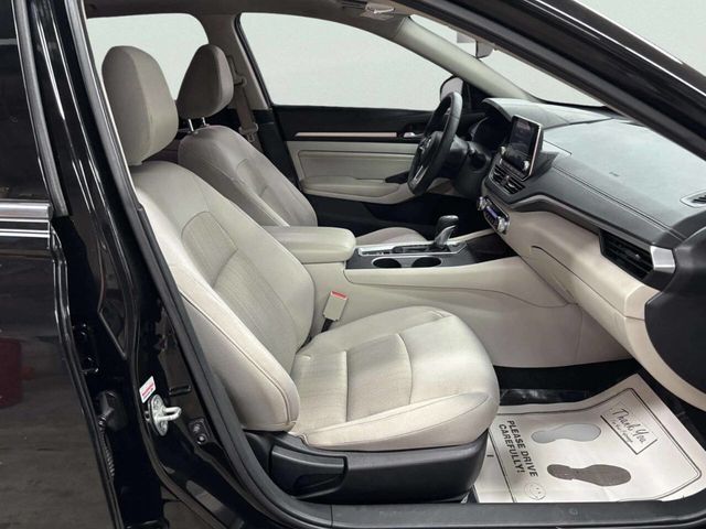 2019 Nissan Altima 2.5 SV Sedan - 23054696 - 19