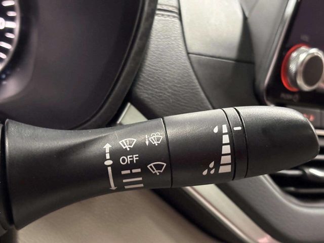 2019 Nissan Altima 2.5 SV Sedan - 23054696 - 32