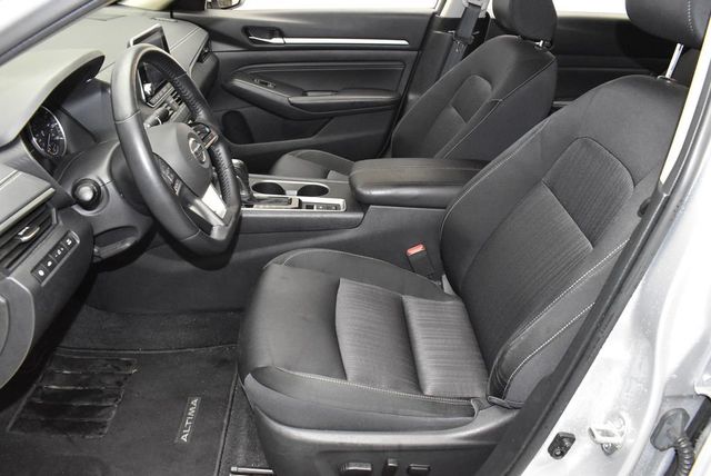 2019 Nissan Altima 2.5 SV Sedan - 22955307 - 5