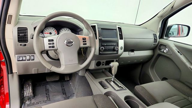 2019 Nissan Frontier Crew Cab 4x2 Desert Runner Automatic *Ltd Avail* w/ Hitch Pkg - 23043960 - 11