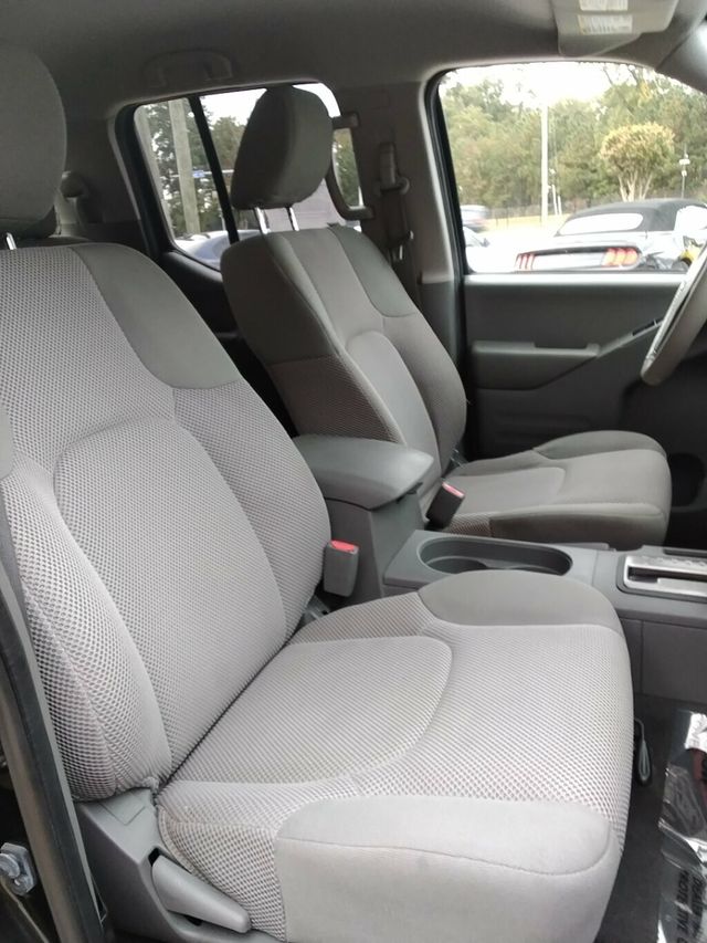 2019 Nissan Frontier Crew Cab 4x2 SV Automatic - 22937607 - 9