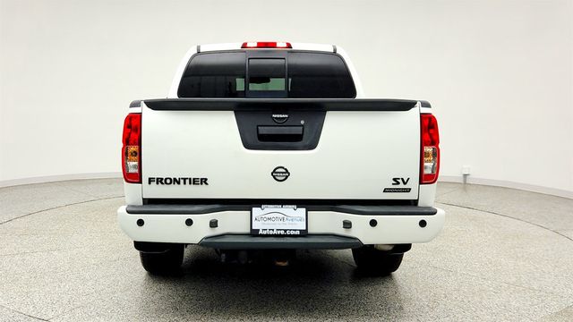 2019 Nissan Frontier Crew Cab 4x2 SV Automatic w/ Value Truck & Midnight Edition Pkgs - 23019612 - 5