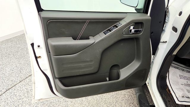 2019 Nissan Frontier Crew Cab 4x4 PRO-4X Automatic with Luxury Package - 23009249 - 9