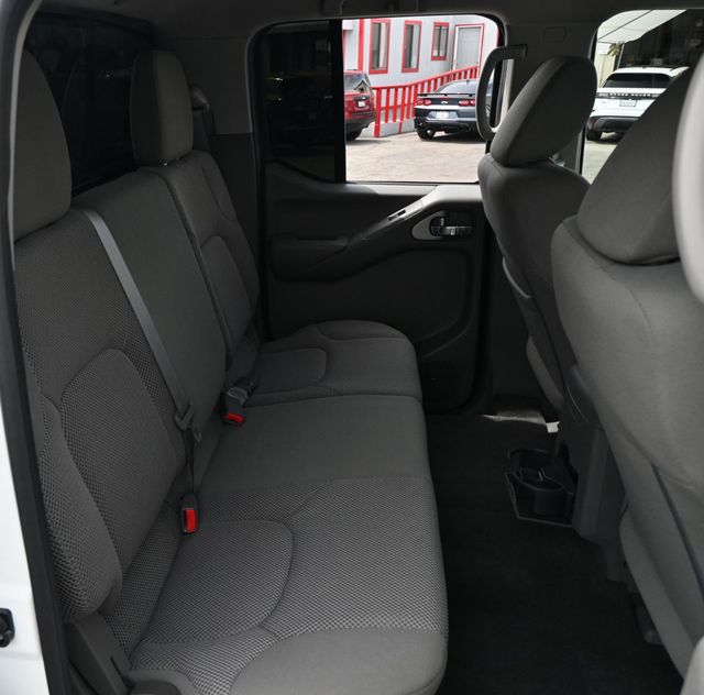 2019 Nissan Frontier Crew Cab SV Rough Country Suspension Lift - 23014400 - 18