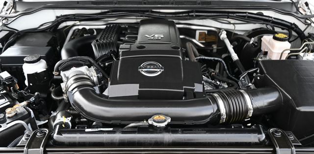 2019 Nissan Frontier Crew Cab SV Rough Country Suspension Lift - 23014400 - 19