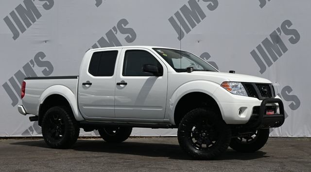 2019 Nissan Frontier Crew Cab SV Rough Country Suspension Lift - 23014400 - 2