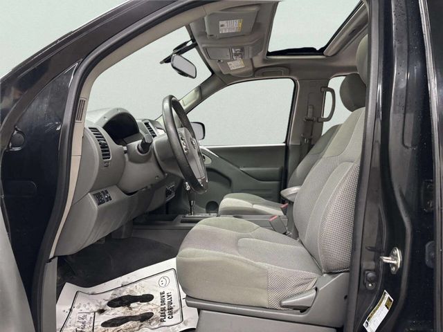 2019 Nissan Frontier SV 4x4 4dr Crew Cab 5 ft. SB 5A - 22995227 - 11