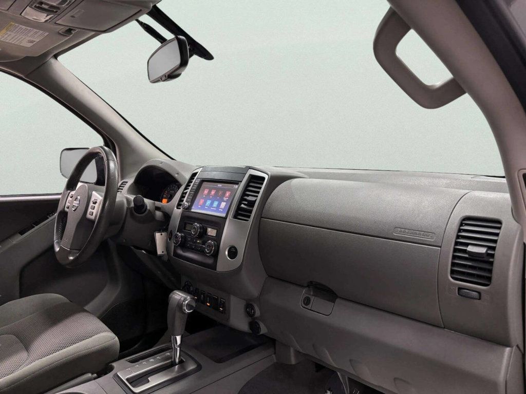 2019 Nissan Frontier SV 4x4 4dr Crew Cab 5 ft. SB 5A - 22995227 - 19