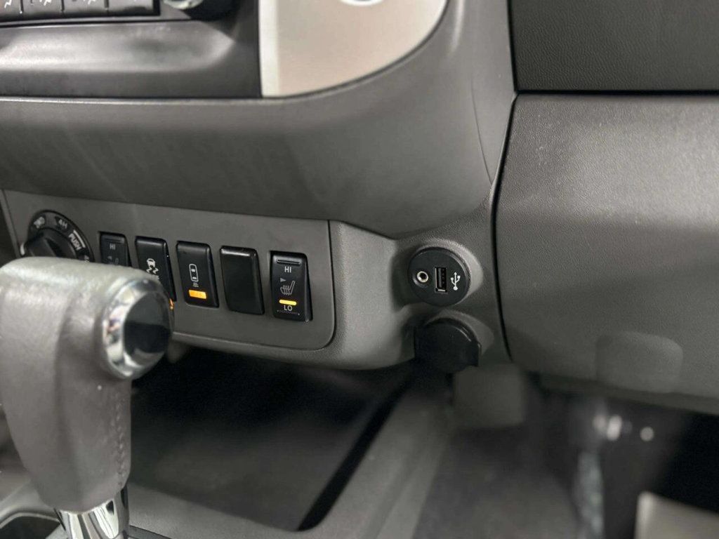 2019 Nissan Frontier SV 4x4 4dr Crew Cab 5 ft. SB 5A - 22995227 - 25