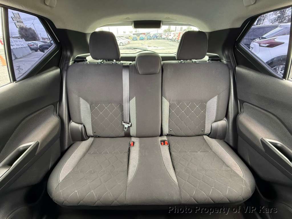 2019 Nissan Kicks S FWD - 22979312 - 16