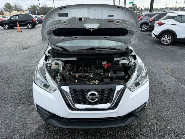 2019 Nissan Kicks S FWD - 22979312 - 19