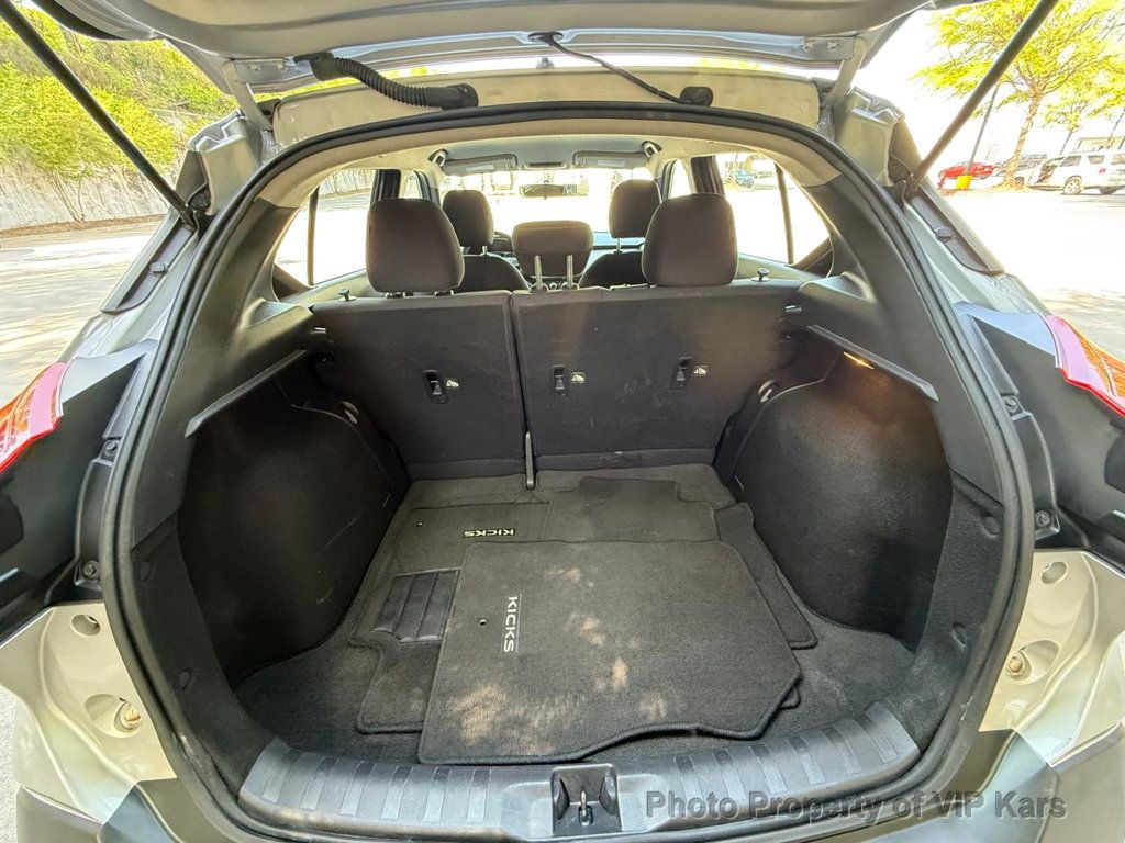 2019 Nissan Kicks S FWD - 23007770 - 16
