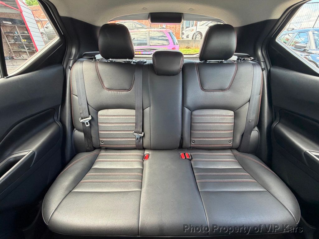 2019 Nissan Kicks SR FWD - 23034339 - 25