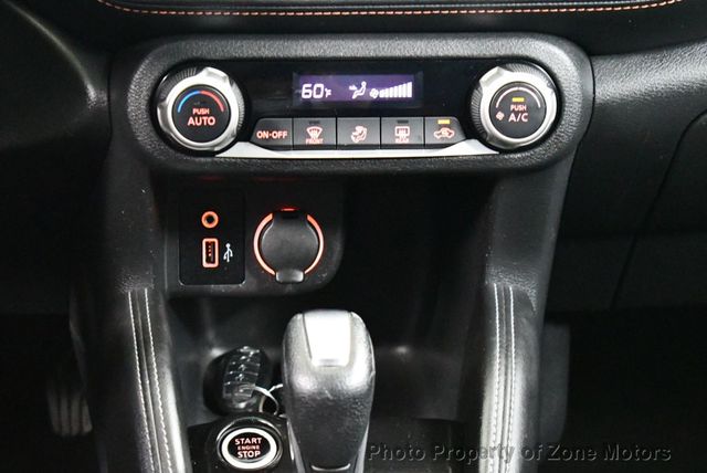 2019 Nissan Kicks SR FWD - 22453907 - 24