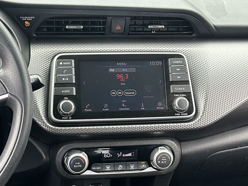 2019 Nissan Kicks SV FWD - 23055327 - 15