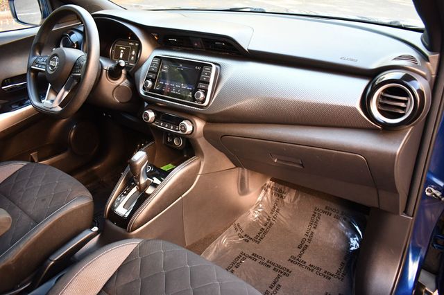 2019 Nissan Kicks SV FWD - 22824714 - 20