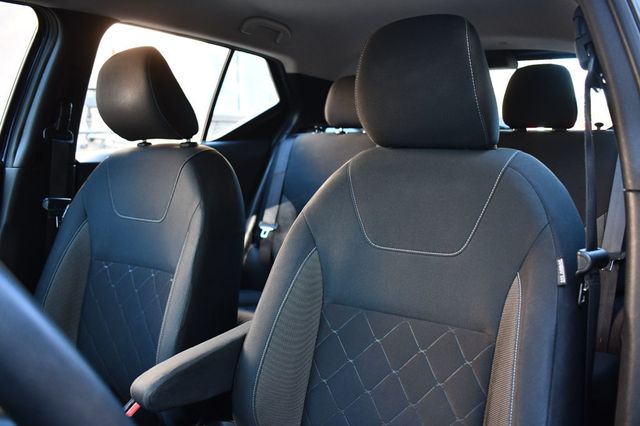 2019 Nissan Kicks SV FWD - 22824714 - 23