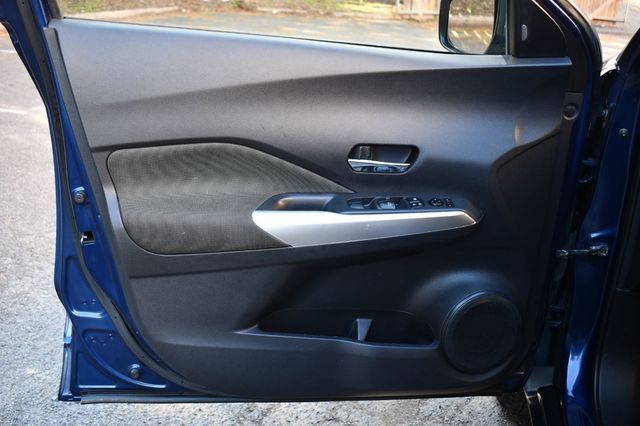 2019 Nissan Kicks SV FWD - 22824714 - 27