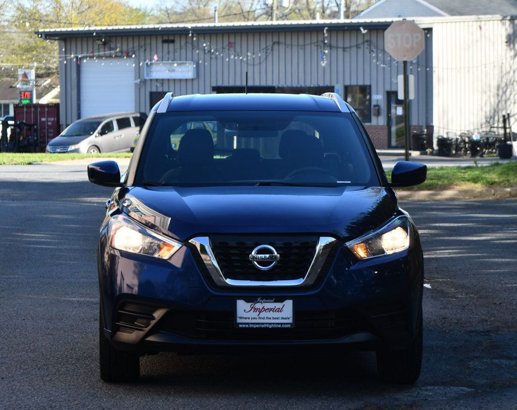 2019 Nissan Kicks SV photo 3