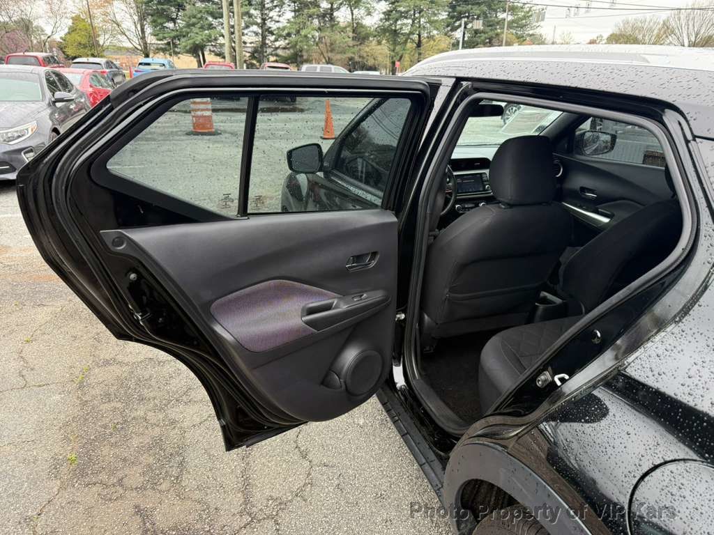 2019 Nissan Kicks SV FWD - 22992322 - 9