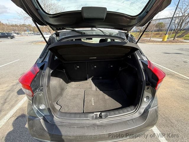 2019 Nissan Kicks SV FWD - 22996803 - 17