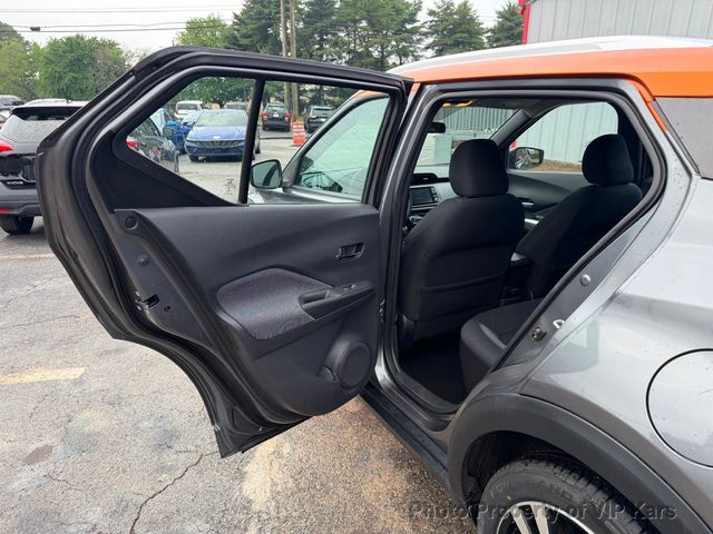 2019 Nissan Kicks SV FWD - 23038169 - 11