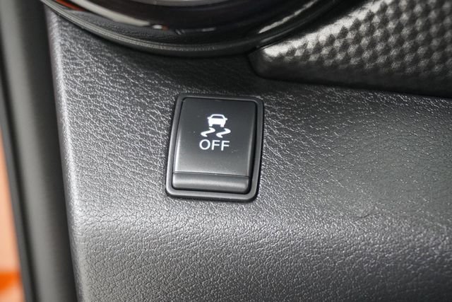 2019 Nissan Kicks SV FWD - 22959698 - 18