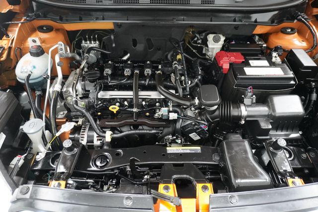 2019 Nissan Kicks SV FWD - 22959698 - 24