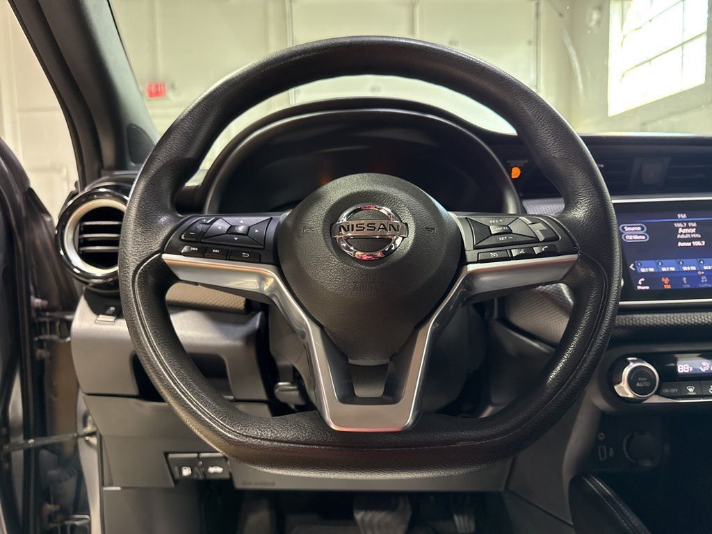 2019 Nissan Kicks SV FWD - 23013280 - 9