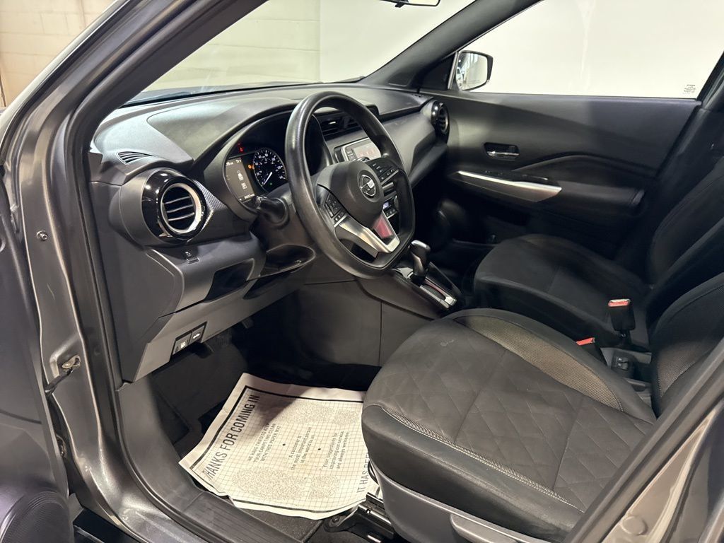 2019 Nissan Kicks SV FWD - 23013280 - 19