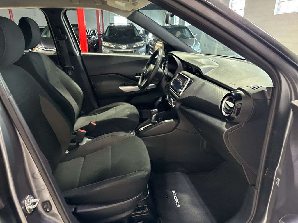2019 Nissan Kicks SV FWD - 23013280 - 31