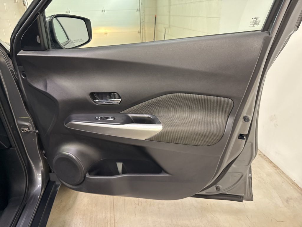2019 Nissan Kicks SV FWD - 23013280 - 34