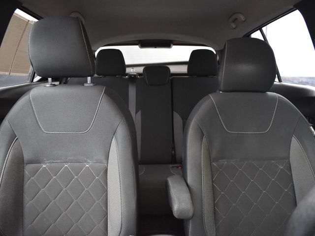 2019 Nissan Kicks SV FWD - 23051336 - 19