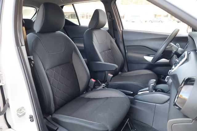 2019 Nissan Kicks SV FWD - 22947457 - 22