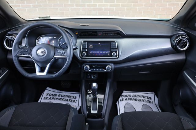 2019 Nissan Kicks SV FWD - 22947457 - 24