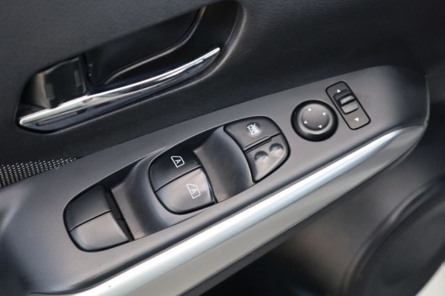 2019 Nissan Kicks SV FWD - 22947457 - 28