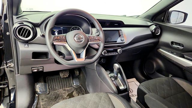 2019 Nissan Kicks SV with Upgraded 17'' Black Alloy Wheels - 22974356 - 11