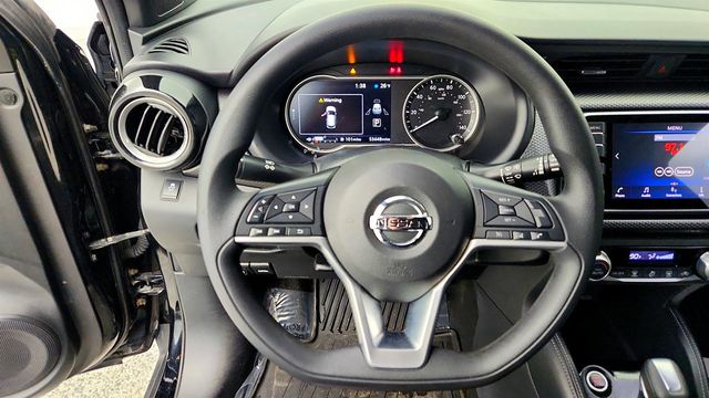 2019 Nissan Kicks SV with Upgraded 17'' Black Alloy Wheels - 22974356 - 12
