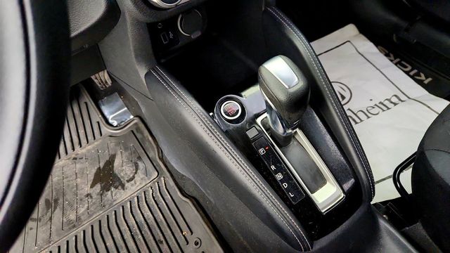 2019 Nissan Kicks SV with Upgraded 17'' Black Alloy Wheels - 22974356 - 15