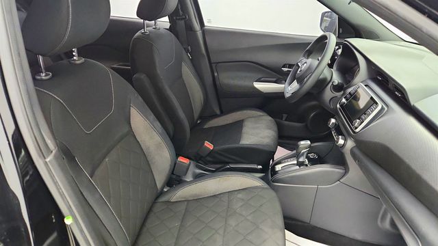 2019 Nissan Kicks SV with Upgraded 17'' Black Alloy Wheels - 22974356 - 22