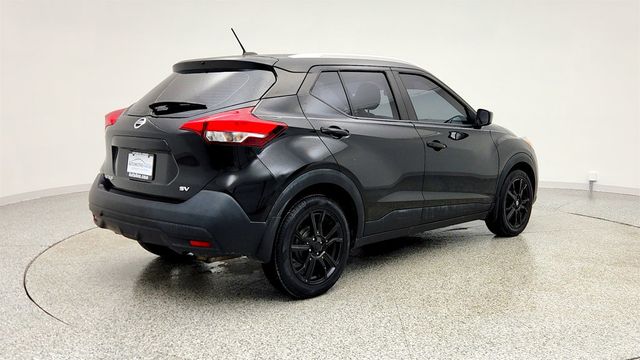 2019 Nissan Kicks SV with Upgraded 17'' Black Alloy Wheels - 22974356 - 4