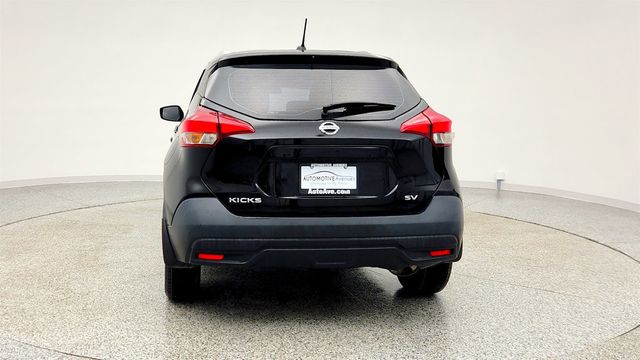 2019 Nissan Kicks SV with Upgraded 17'' Black Alloy Wheels - 22974356 - 5
