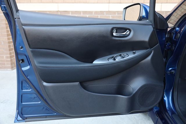 2019 Nissan Leaf S Hatchback - 22980418 - 11