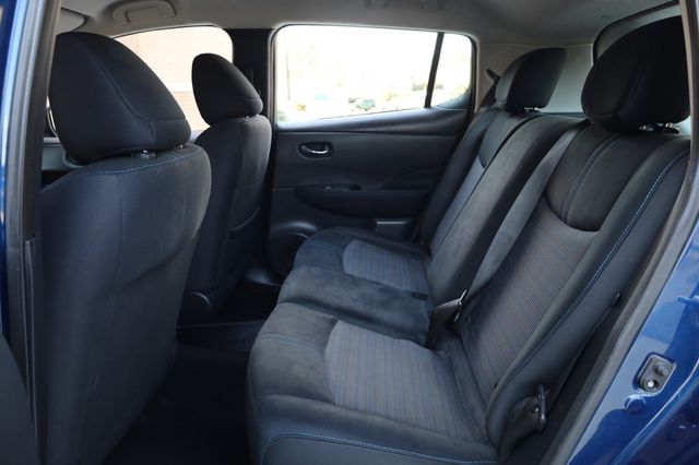 2019 Nissan Leaf S Hatchback - 22980418 - 17