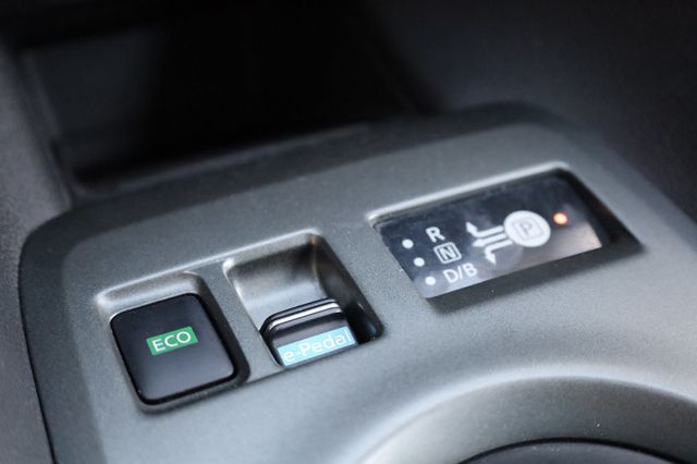 2019 Nissan Leaf S Hatchback - 22980418 - 40