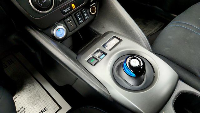 2019 Nissan Leaf S Hatchback w/ Quick Charge Port & All Weather Package - 22995847 - 15