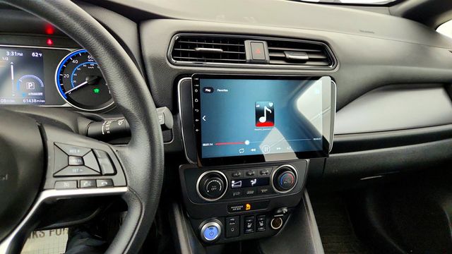 2019 Nissan Leaf S Hatchback w/ Quick Charge Port & All Weather Package - 22995847 - 16