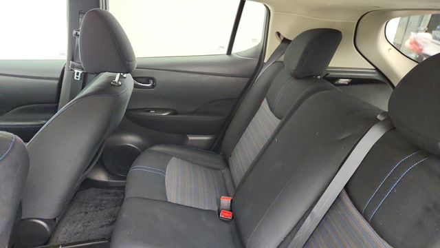 2019 Nissan Leaf S Hatchback w/ Quick Charge Port & All Weather Package - 22995847 - 19